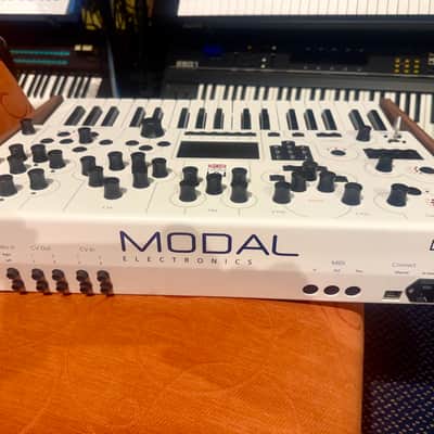 Modal Electronics 001 Hybrid Digital / Analog 2-Voice Synthesizer 2010s - White
