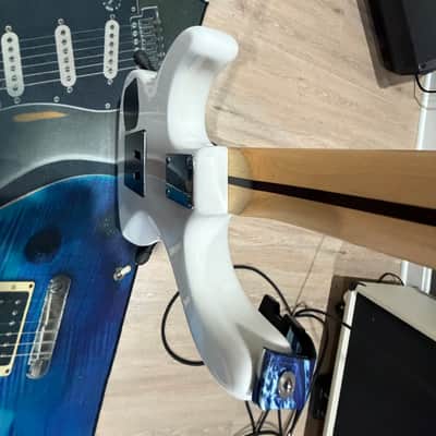 Kramer 84 2017 - Alpine White image 7