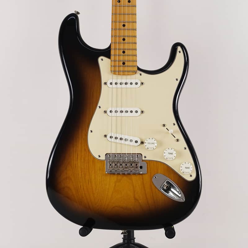 2009 Fender American Special Stratocaster Sunburst with Hardshell Case