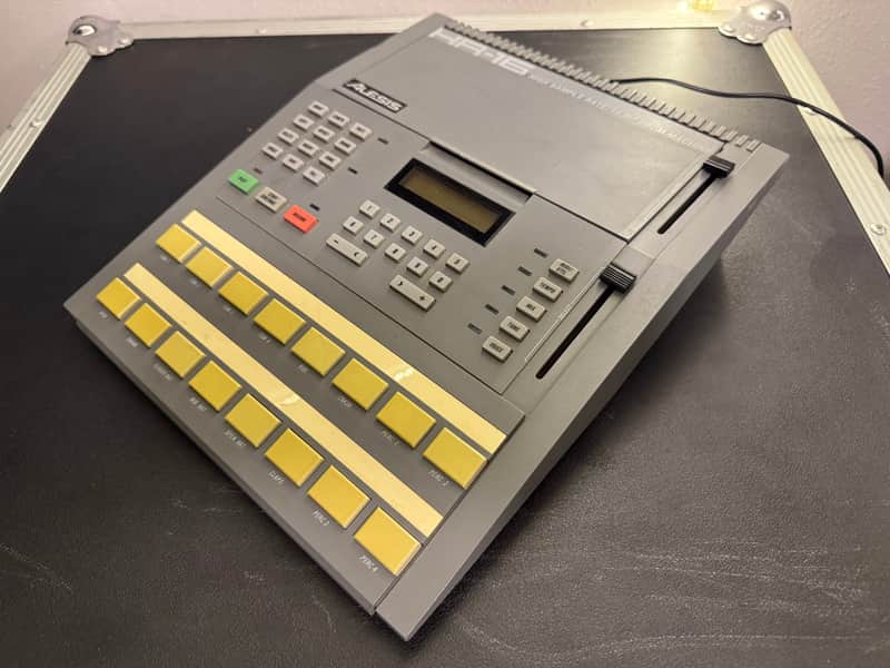 Alesis HR-16 Drum Machine 1980s image 1
