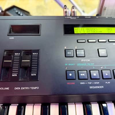 Yamaha Vintage V50 Synthesizer LIKE NEW image 7