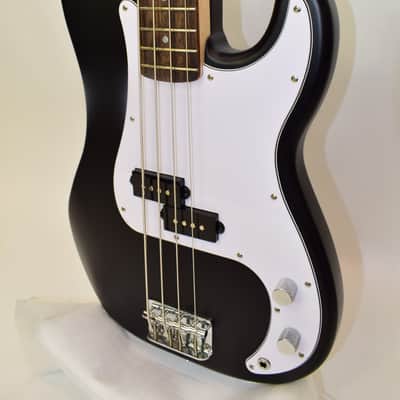 2025 Squier Debut Collection Precision Bass 4-String Electric Bass Guitar, Indian Laurel Fingerboard, Matte Black image 3