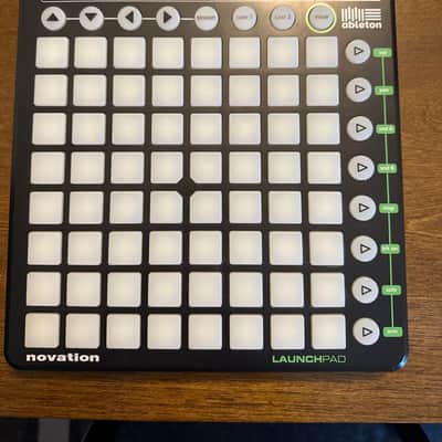 Novation Launchpad MKI Pad Controller 2013 - 2015 - Black image 2