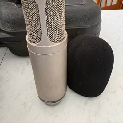 RODE K2 Large Diaphragm Multipattern Tube Condenser Microphone 2004 - Present - Silver image 10