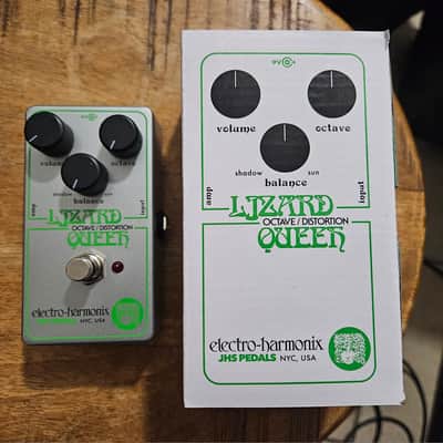 Electro Harmonix LIZARD QUEEN （本日迄の大特価） Amazon.com: Electro-Harmonix Lizard Queen Octave Fuzz Pedal