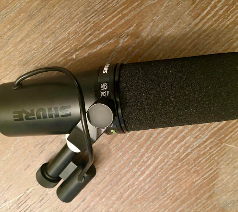 Shure SM7dB Cardioid Dynamic Microphone with Built-In Preamp image 1