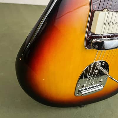 Fender American Vintage 65 Jazzmaster "Thin-Skin" 3-Tone Sunburst 2017 image 8