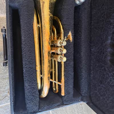 Boosey & Hawkes Marching baritone with case and mouthpiece image 2