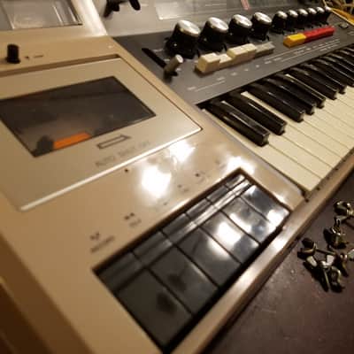 Sankei Rare Entertainer TCH-8800 Drum Machine Synth Keyboard Mixer Amp Radio Tape Player Recorder The Music Machine Webcor 1978 - Tan and black plastic image 4
