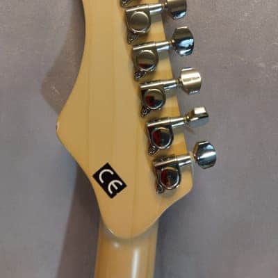 Hondo 2 Stratocaster Style Electric Guitar 1990s - Red image 10