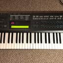Yamaha DX7IIFD Digital FM Bi-Timbral Polyphonic 16-Voice Synthesizer with Floppy Drive, Vintage, 1986 - 1989