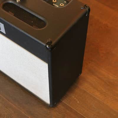 Tophat Ambassador Black 35w 2x12 Combo Amp image 3