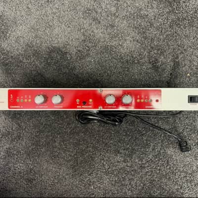 BBE 882i Sonic Maximizer 2010s - Red image 1