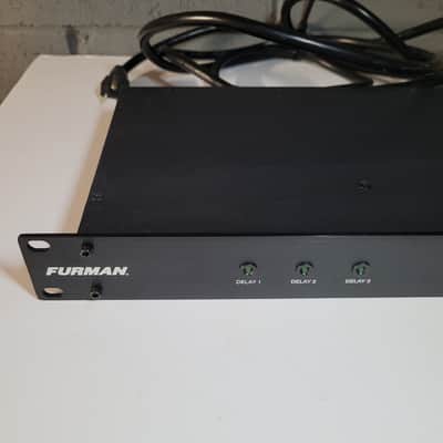 Furman M-8s 15A Power Conditioner/Sequencer - Black image 2