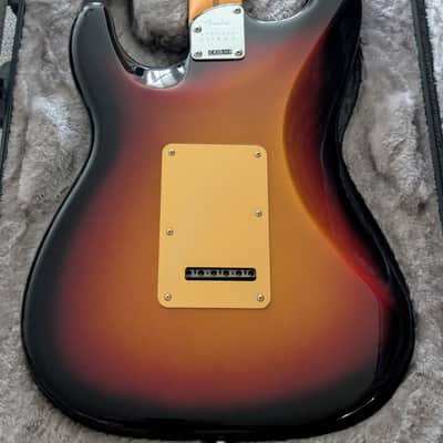 Fender American Ultra II Stratocaster with Ebony Fretboard 2024 - Present - Ultraburst image 5
