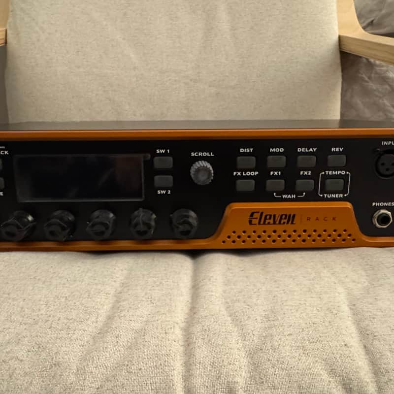 2010 – 2017 Avid Eleven Rack Guitar Multi-Effects Processor an…