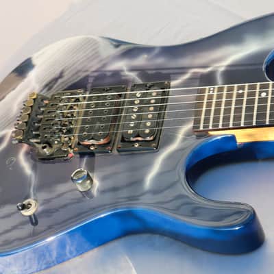 Kramer Nightswan Lightning Graphic image 2