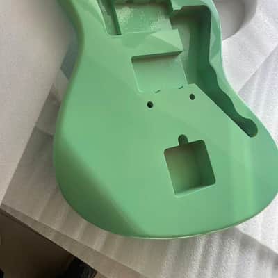 Green gloss alder wood Electric guitar body jazzmaster body image 2