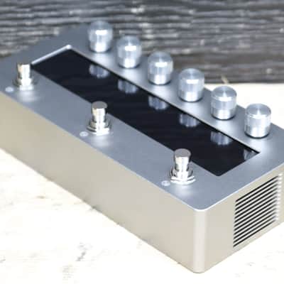 Darkglass Electronics Anagram 6-Core DSP Multi-Effect Platform for Bass Players image 5