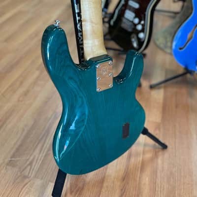 Music Man Stingray 4 string bass LEFT handed 1998 Teal image 4