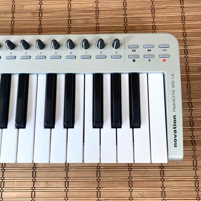 Novation ReMOTE 25 LE • USB MIDI Controller Keyboard • 25-Key • with box, power adapter + usb cable image 6