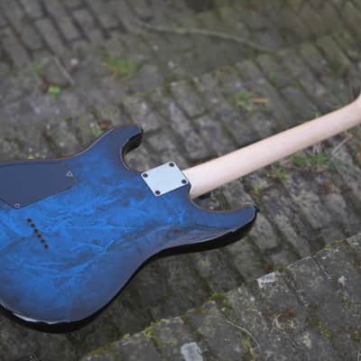 Woodstock Custom Rockboy, Rock For Ukraine - Black Ice image 5