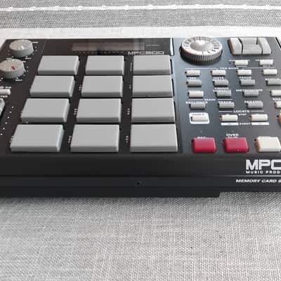 Akai MPC500 - with box and power supply image 3