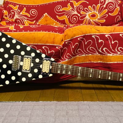 Rare!】 Fernandes FV-105RR Polka Dot Vee Style Randy Rhoads Flying