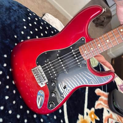 Fender Stratocaster 2017 - Burst Red image 5