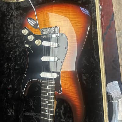 Fender Ultra Stratocaster 1997  Tobacco Burst image 19