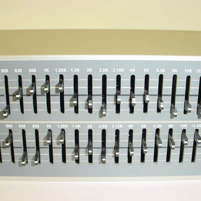 Peavey PV 231EQ Dual 31 Band Rack Mount Equalizer image 5