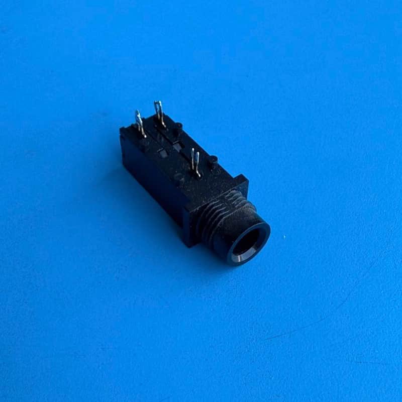 CASIO WK-1800 Keyboard Part: TS Sustain Pedal Input Mono 3-Pin Socket image 1