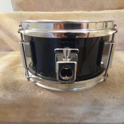 Unknown Two matching 10 and 12-in diameter shallow mounted toms gloss black excellent condition! image 13