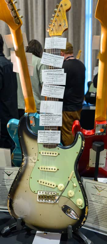 (Pre-Order) Fender 1960 Stratocaster - Journeyman Relic - Custom Built - Summer Event Special Run, Aged Silver Burst - 2026 Summer Dealer Event #36 - Brand New
