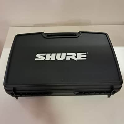 Shure UT4 TE Wireless System — UHF + Headset Mic image 2