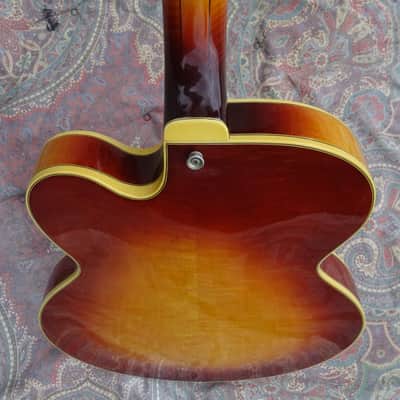 Gibson Byrdland 1970 - Cherry Sunburst image 13