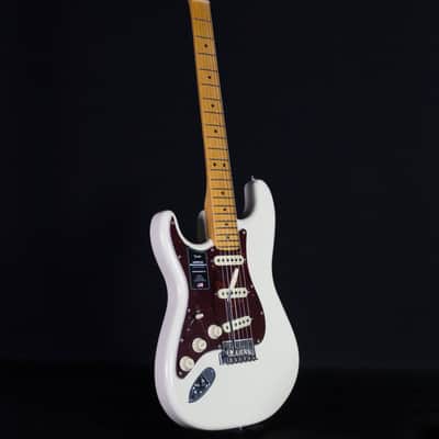 Fender American Professional II Stratocaster Left-Hand, Maple, Olympic White image 8