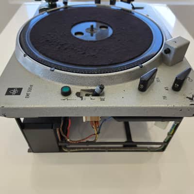 EMT 930st with 929 tonearm and Gold Stanton 500 pickup image 3