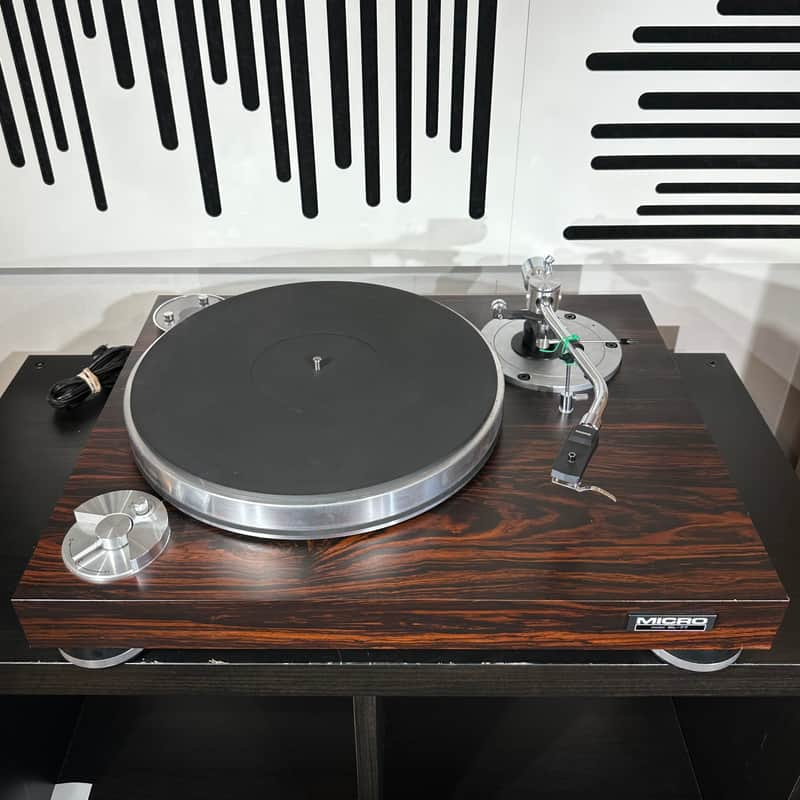 Micro BL-77 1982-1985 - Woodgrain