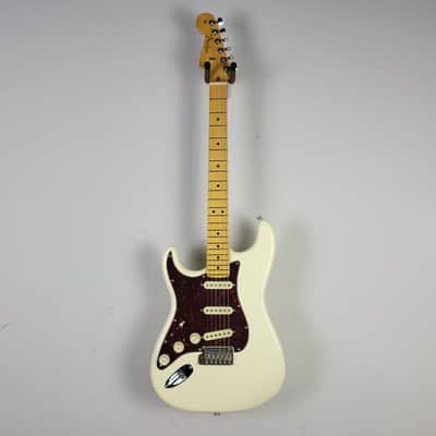 2022 Fender American Professional II Stratocaster Left Hand - Olympic White With OHSC image 5
