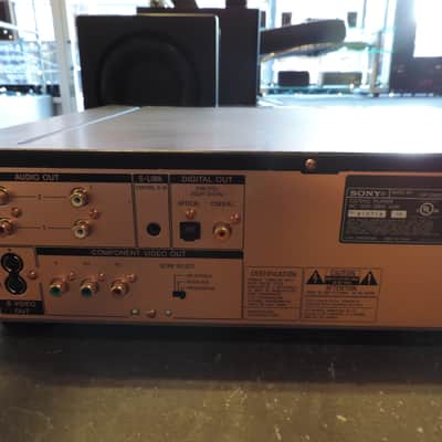 Sony DVP-S9000ES CD/SACD/DVD Player with Original Box and Remote image 9