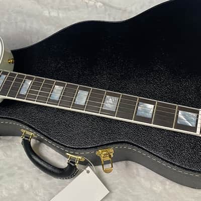 NEW! Gibson Les Paul Custom - Alpine White - Ebony Board - Authorized Dealer - Only 9.9lbs - G06454 image 5