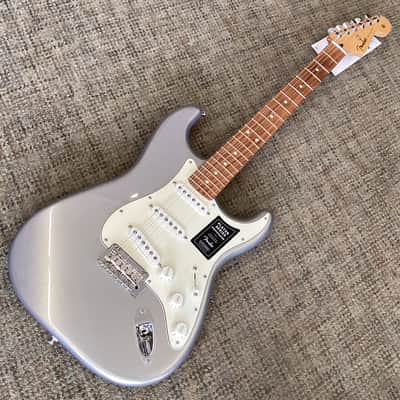 Fender Player Stratocaster with Pau Ferro Fretboard 2018 - Present - Silver image 2