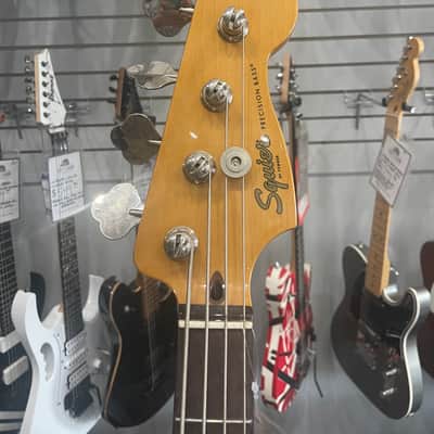 USED - SQUIER Classic Vibe '60s Precision Bass 2019 - Present - Olympic White image 6