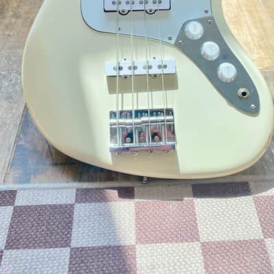 Squier Classic Vibe '60s Jazz Bass 2009 - 2014 - Olympic White image 2