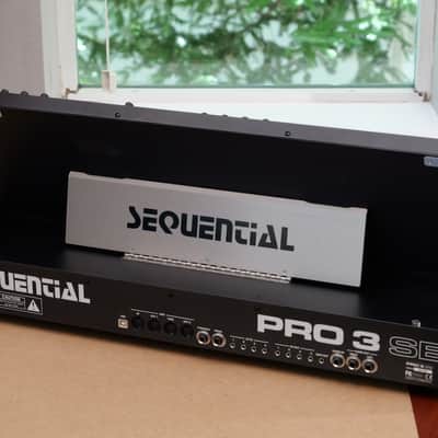 Sequential Pro 3 SE 37-Key 3-Voice Monophonic / Paraphonic Synthesizer in Mint Condition! image 7