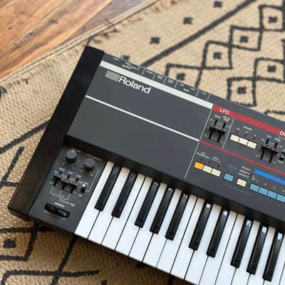 Roland Juno 106 Polyphonic Analogue Synthesizer image 2
