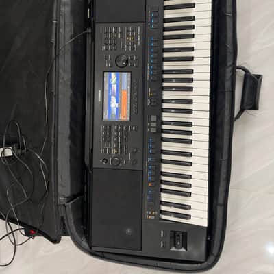 Yamaha PSR-SX700 61-Key Arranger Workstation 2019 - Present - Black