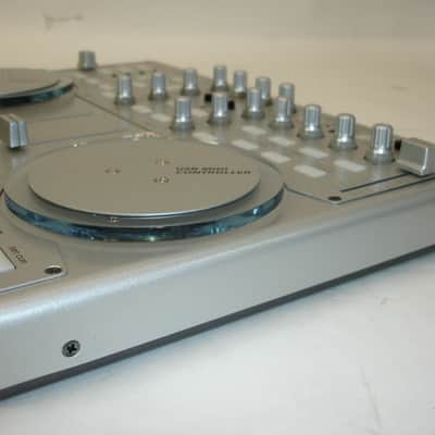 Vestax VCI-100 USB MIDI DJ Controller image 9
