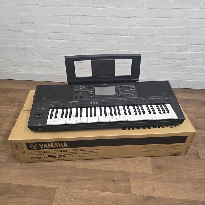 Yamaha PSR-SX700 Keyboard; Serial No: BCAP01011 | Second Hand image 1